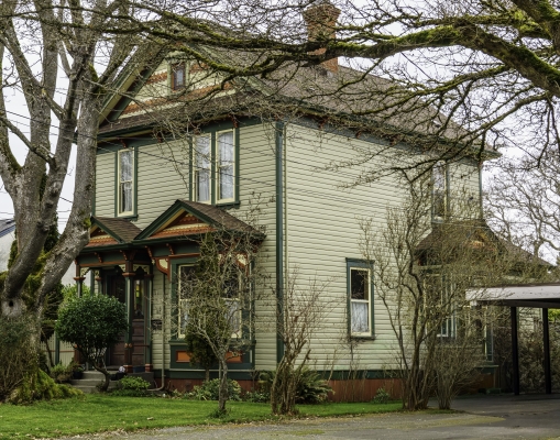 1784 Adanac St, Victoria BC