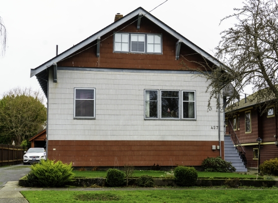 427 Arnold Av, Victoria BC