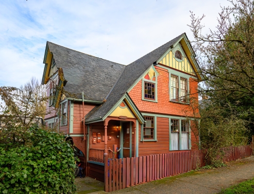 1458 Begbie St, Victoria BC
