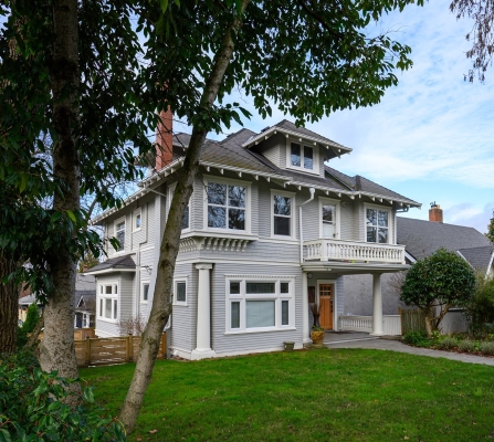 1802 Belmont Av, Victoria BC