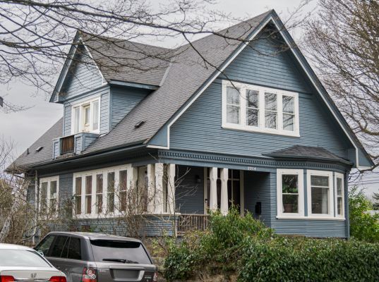 2254 Belmont Av, Victoria BC