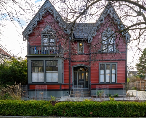 1139 Burdett Av, Victoria BC