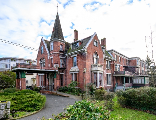 923 Burdett Av, Victoria BC