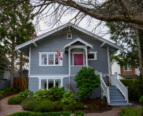 1689 Earle St, Victoria BC
