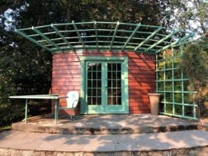 1964 Fairfield Rd, Victoria BC-Summerhouse