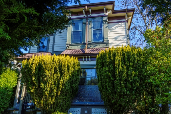 1413 Fernwood Rd, Victoria BC