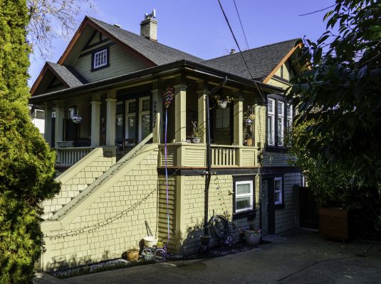 2407 Fernwood Rd, Victoria BC