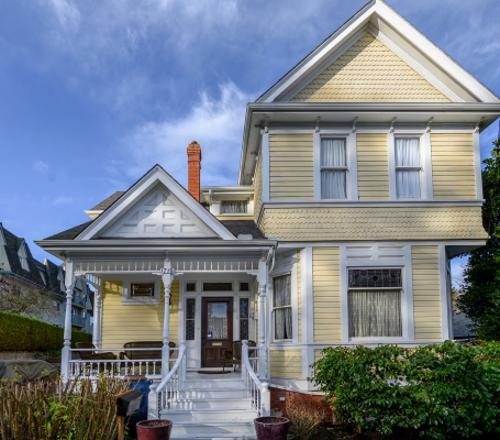 1718 Fort St, Victoria BC