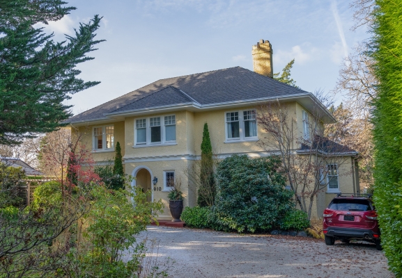 610 Foul Bay Rd, Victoria BC