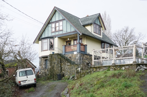 419 Henry St, Victoria BC