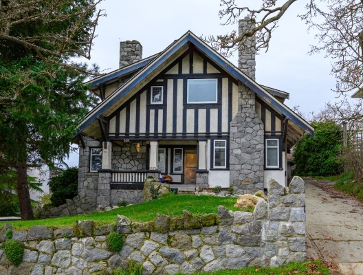 504 Linden Av, Victoria BC