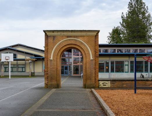 401 Moss St - arch, Victoria BC