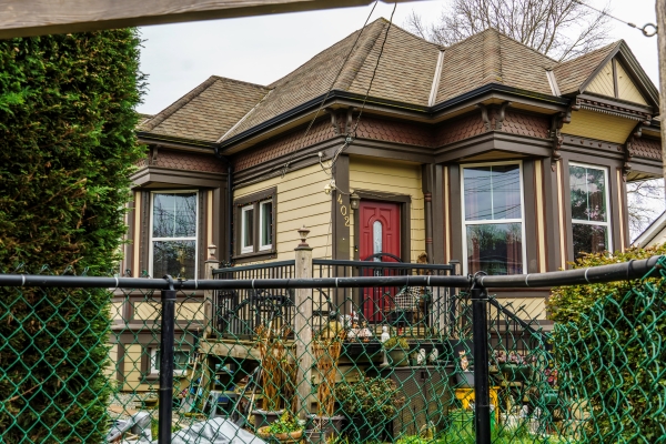 402 Raynor Av, Victoria BC