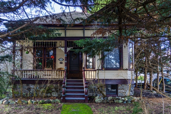 2536 Richmond Av, Victoria BC