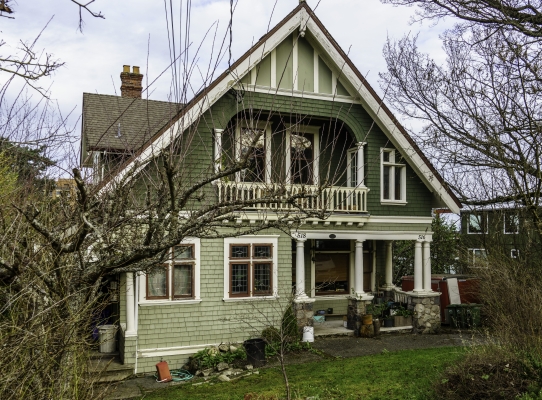 516 Selkirk Av, Victoria BC