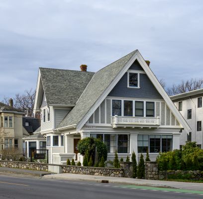 1402 Stadacona Av / 1480 Fort St, Victoria BC