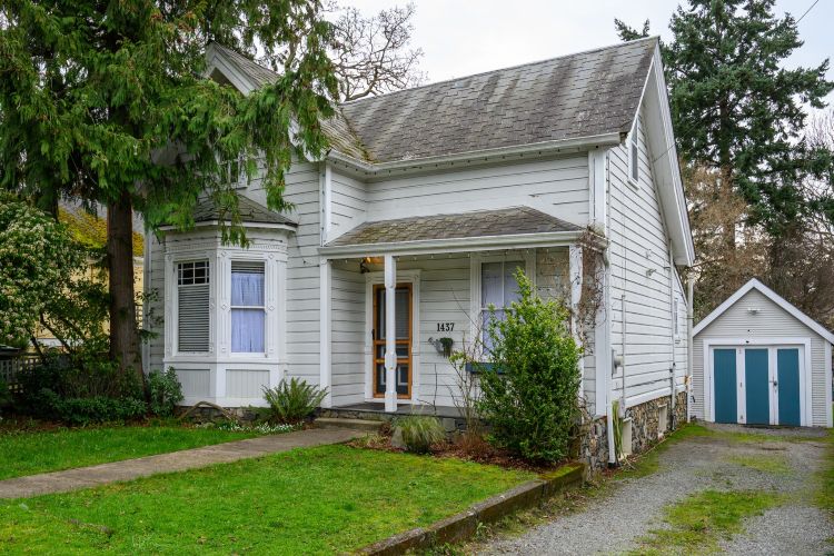 1437 Vining St, Victoria BC