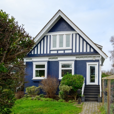 624 Su'it St, Victoria BC